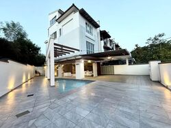 Straits Gardens (D27), Terrace #572297121